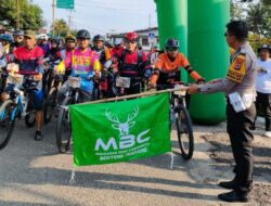 AKP Nawir Emming Lepas Kontingen Sepeda Croos Country Jelajah Alam, Personil Satlantas Pinrang Amankan Car Free Day