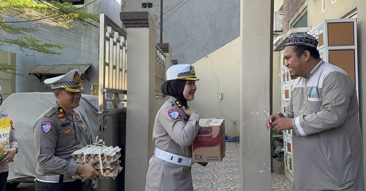 Jelang HUT Lalulintas Bhayangkara Ke 70 Ditlantas Polda Sulsel Anjangsana Rumah Tahfidz Al-Qur’an