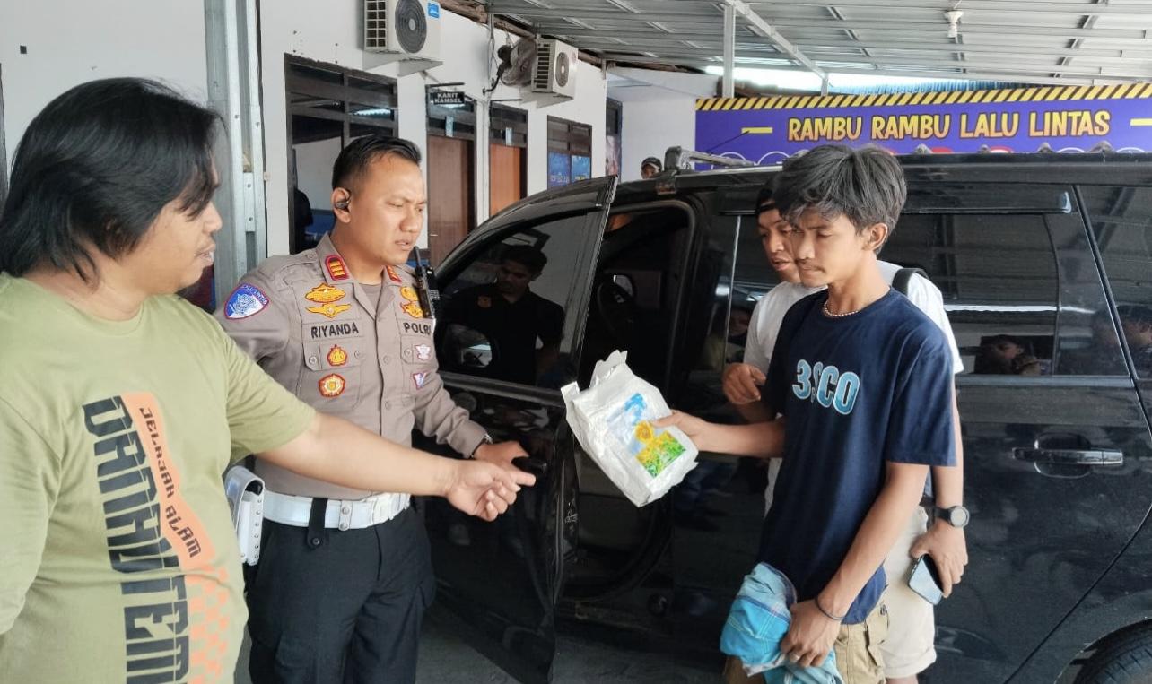 Kembali Satlantas Polres Wajo Temukan 1 Kilogram Narkoba Jenis Shabu Siap Edar