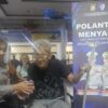 Polantas Menyapa, Wajib Pajak Samsat Makassar Dimanja Polwan Ditlantas Polda Sulsel