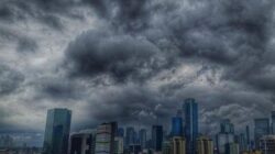 Langit Indonesia Kamis Relatif Bersahabat, Hujan Lebat Masih Mengintai