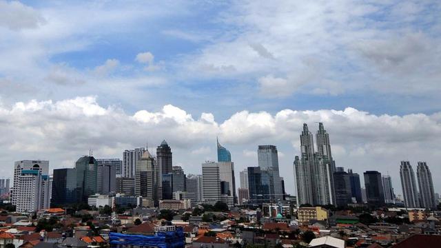 Pagi di Jakarta Cerah Berawan, Suhu Diprediksi Tembus 34 Derajat Celsius