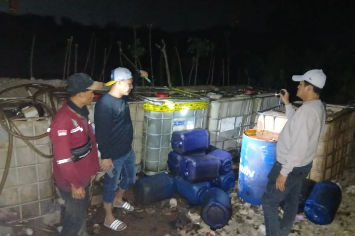 Polda Banten Bongkar Sindikat Solar Subsidi, Truk Tronton Dipakai Borong BBM.
