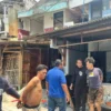 Dua Tetangga Ditangkap Usai Diduga Curi Kusen dan Besi Rumah di Koja