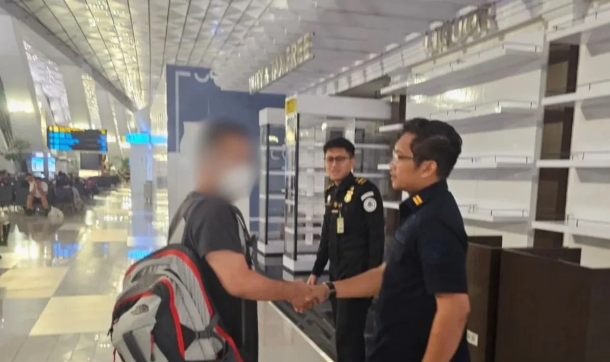 WNA Filipina Dideportasi dari Jambi karena Langgar Izin Tinggal.