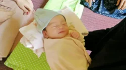 Bayi Laki-Laki Bertali Pusar Ditemukan Warga di Gubuk Bekas Warung Bogor.