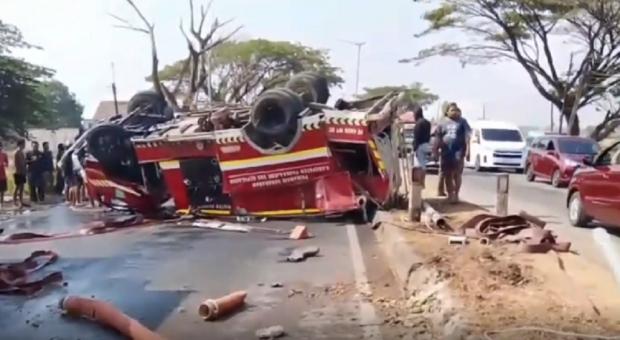 Kecelakaan Mobil Damkar Pangkep
