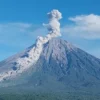 Gunung Semeru Erupsi Lagi, Kolom Letusan Capai 1 Kilometer