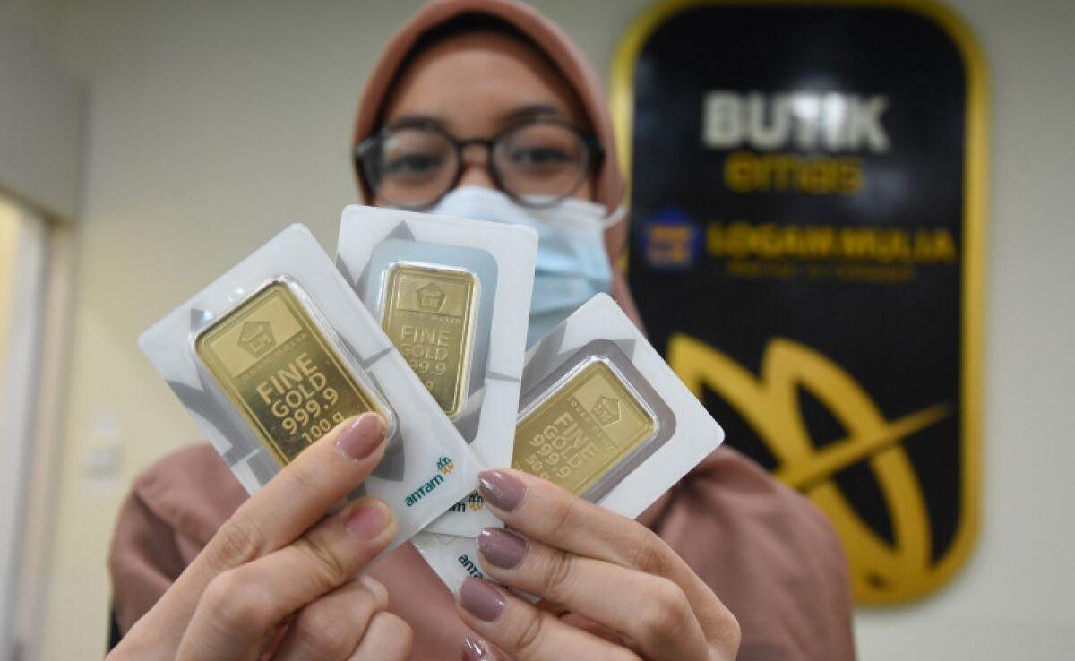 Harga Emas Antam Sepekan Berfluktuasi, Ditutup Rp2,613 Juta per Gram