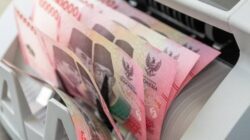 Rupiah Melemah ke Rp17.902 per Dolar AS, BI Ungkap Penyebabnya