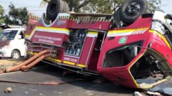 Mobil Damkar Pangkep Terbalik Saat Melaju ke Lokasi Kebakaran, Dua Petugas Gugur