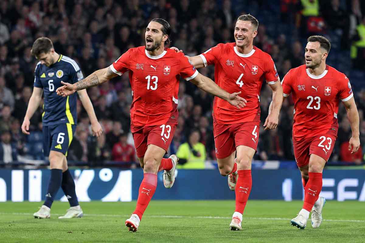 Timnas Swiss merayakan kemenangan atas Skotlandia di UEFA Nations League. Judul Foto: Swiss Hancurkan Skotlandia di UEFA Nations League.