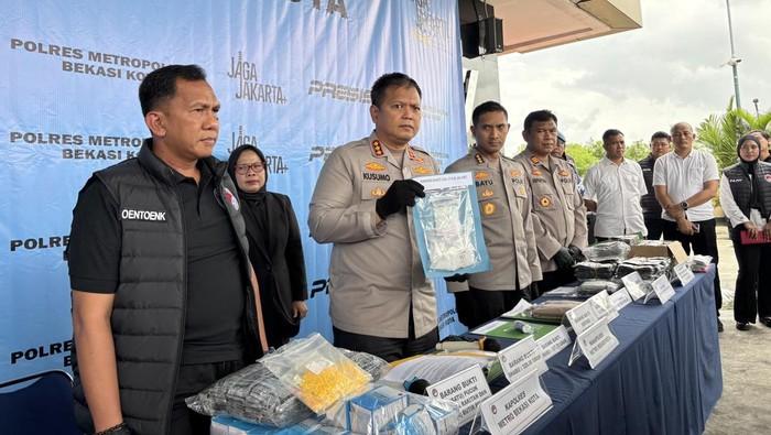 Polisi Bekasi Bongkar Peredaran Obat Keras Ilegal, 18.044 Butir Disita
