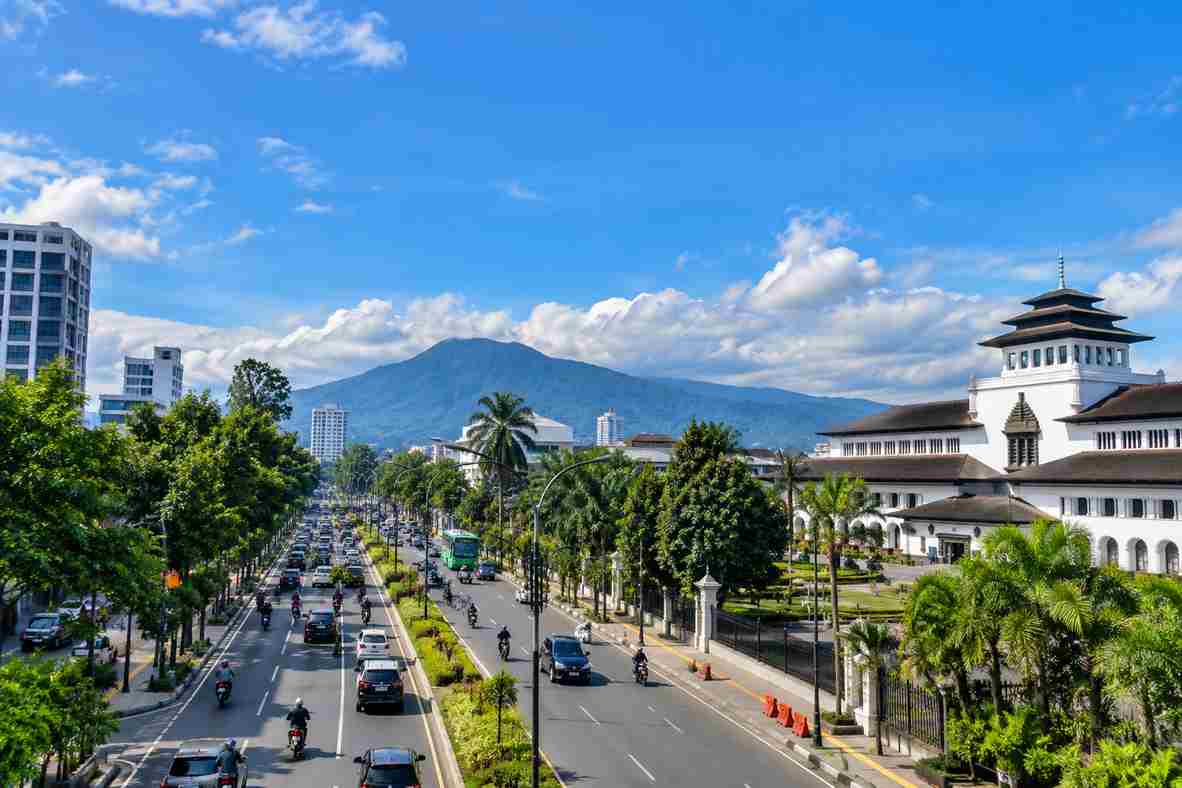 Cuaca Bandung Hari Ini Cerah Berawan, Suhu Berkisar 20–28 Derajat