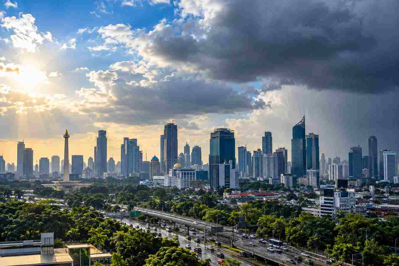 Prakiraan Cuaca Jakarta Hari Ini, Jakbar dan Jaksel Berpotensi Hujan