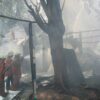 Di Kedoya, 20 Bedeng Pekerja Terbakar, 10 Unit Damkar Dikerahkan