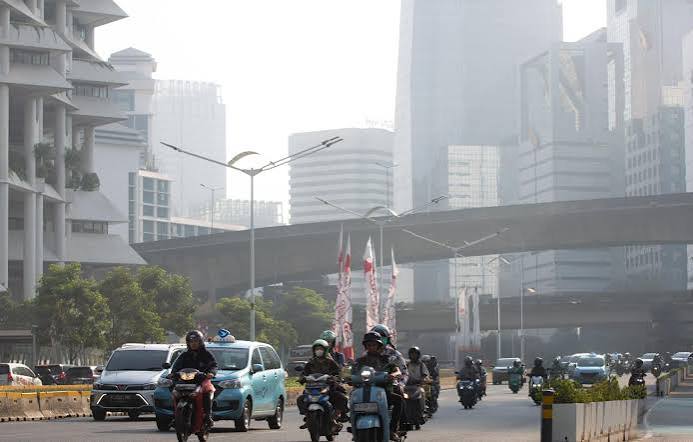 Udara Jakarta Tidak Sehat Jumat Pagi.