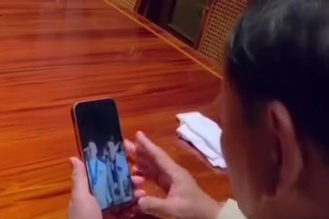Prabowo Video Call Tim Bulu Tangkis Usai Indonesia Raih Emas Asian Games