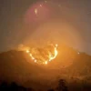 Gunung Bulu Saukang Maros Terbakar, Puluhan Pendaki Terjebak Asap Tebal