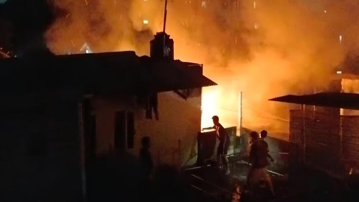 Dua Rumah di Bogor Terbakar, Kebakaran Diduga akibat Korsleting Listrik