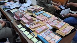 Penampakan Uang Ratusan Juta yang Disita KPK dari Kantor BPN Jatim