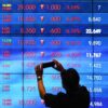 IHSG Ditutup Melemah 1,33 Persen, Seluruh Sektor Kompak Berada di Zona Merah