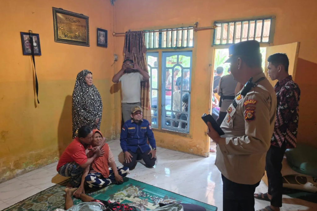 Anak Diduga Bunuh Ayah Kandung di Banyuasin, Polisi Amankan Parang