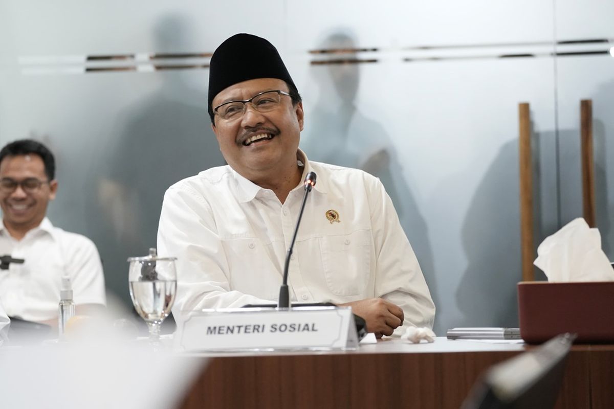Menteri Sosial Saifullah Yusuf