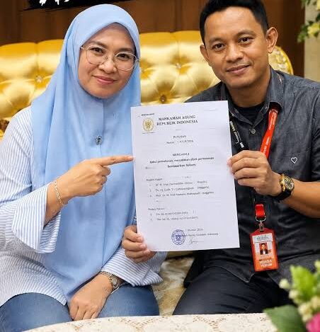 Bupati Gowa Sitti Husniah Talenrang terkait dugaan sabotase pengiriman surat MA.