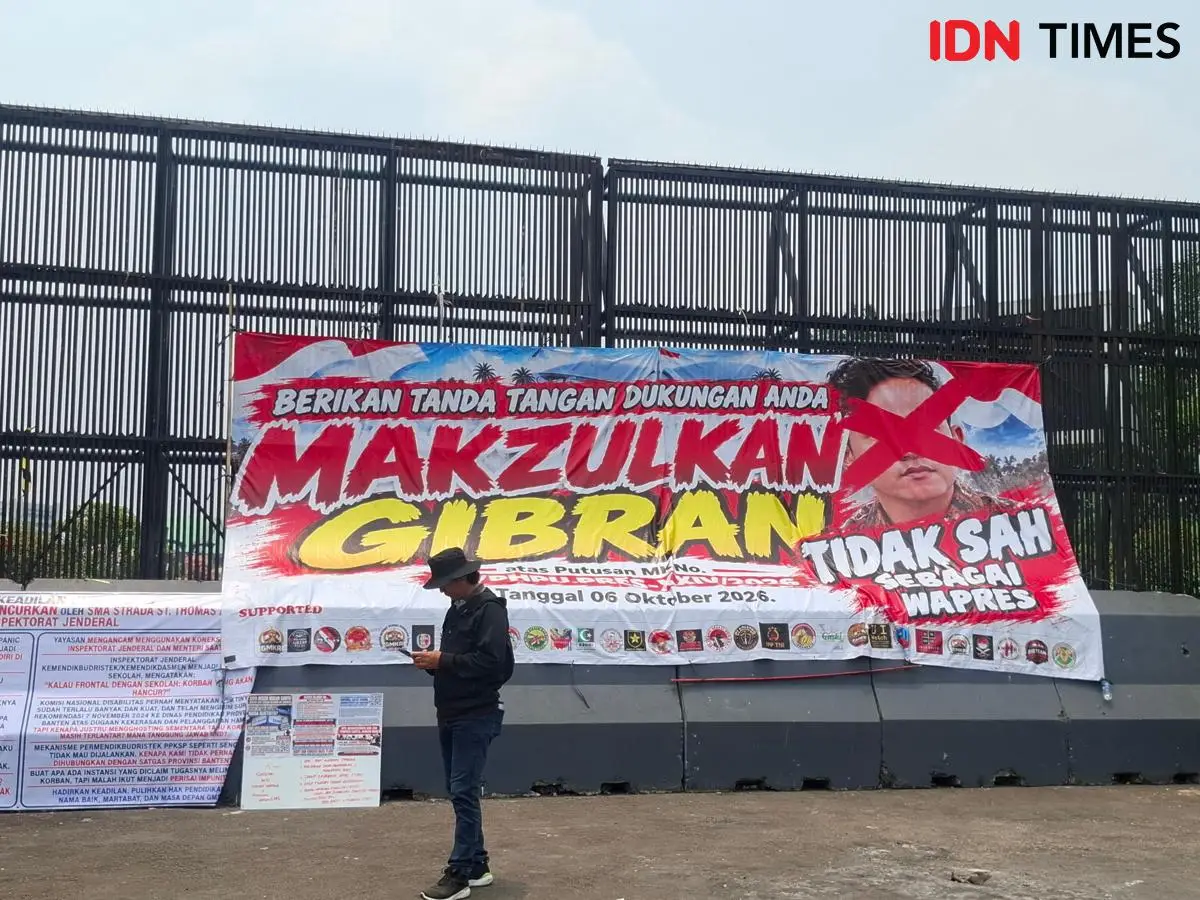 Baliho pemakzulan Gibran