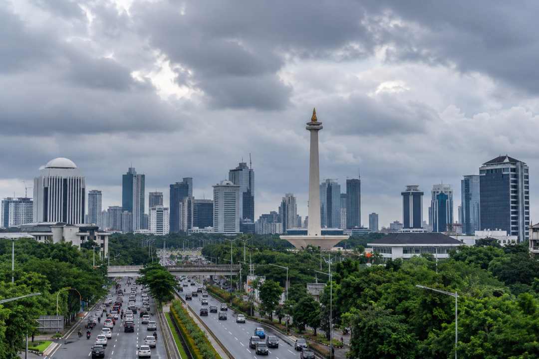 Cuaca Jakarta hari ini berawan dan berpotensi hujan ringan.
