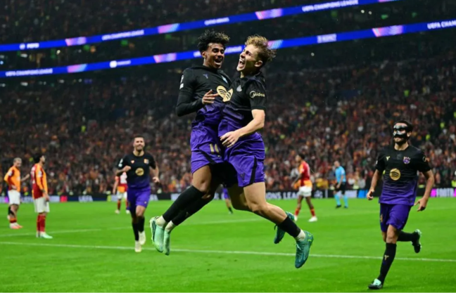 Selebrasi para pemain Barcelona.