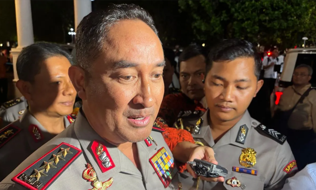 Kepala Kepolisian Negara Republik Indonesia (Kapolri) Suyudi Ario Seto menjawab pertanyaan wartawan usai Sidang Kabinet Paripurna di Kompleks Istana Kepresidenan, Jakarta, Rabu (21/10/2026) ANTARA/Prisca Triferna