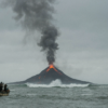 Gunung Anak Krakatau Kembali Erupsi! Kolom Abu Membumbung, Radius 2 Km Terlarang Didekati