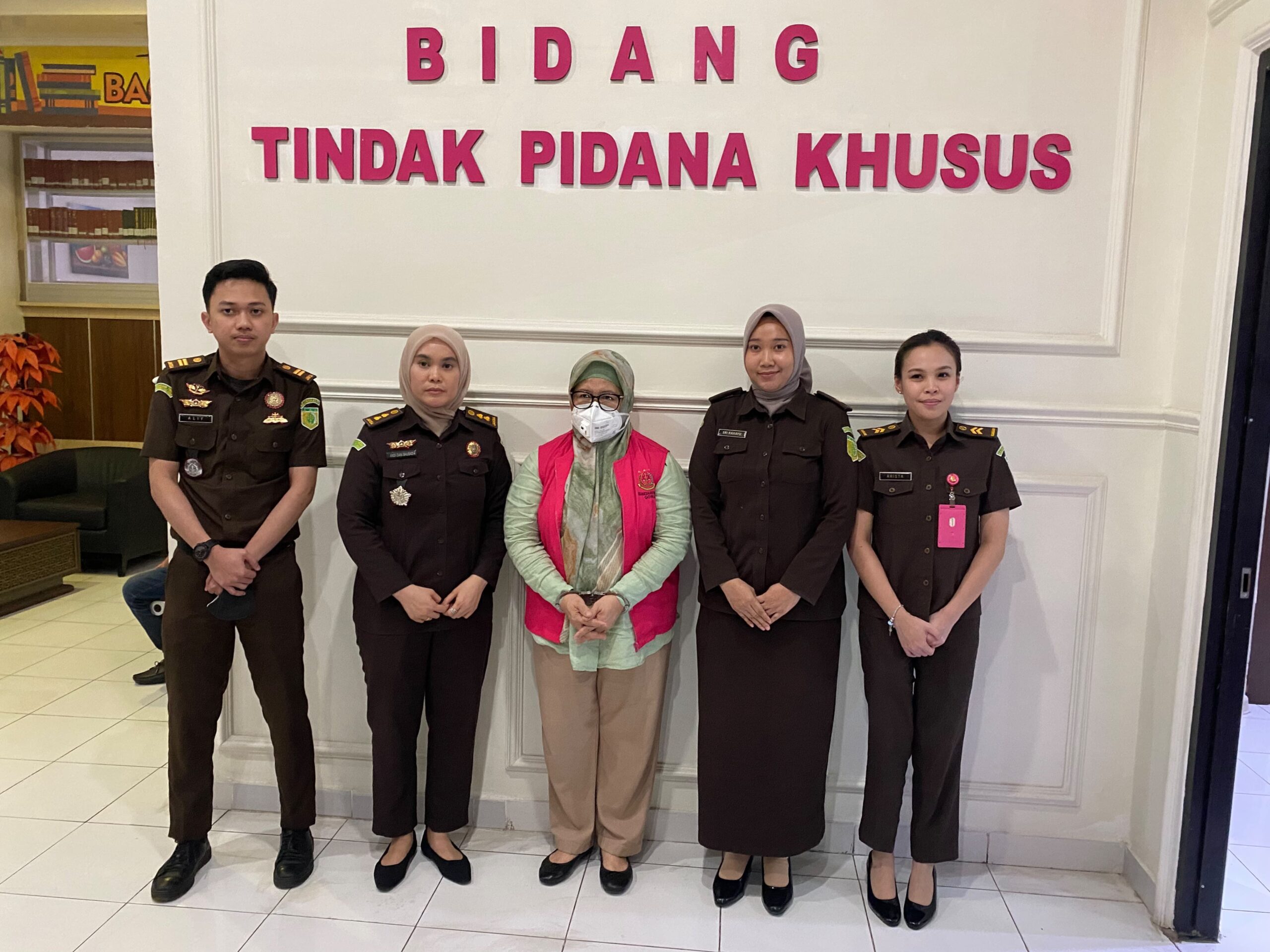 Kejari Gowa mengeksekusi terpidana korupsi dana JKN RSUD Syekh Yusuf, pada Kamis (8/10/2026).