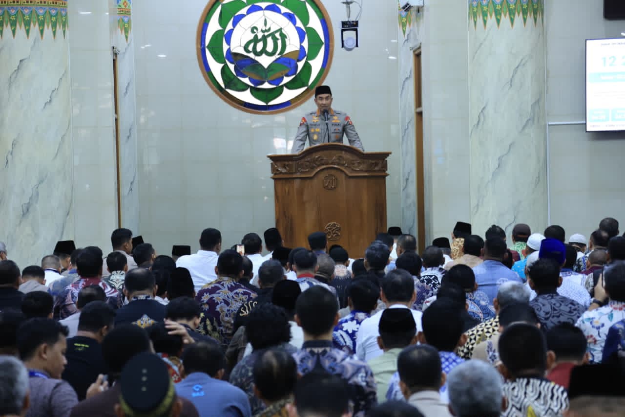 Kapolri Ajak Jamaah Masjid Al-Ikhlas Mabes Polri