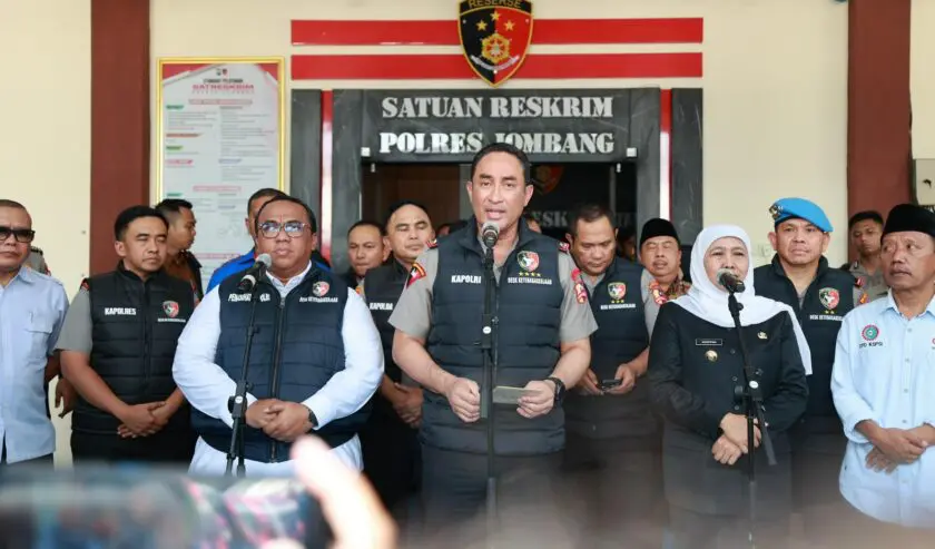 Kapolri Suyudi saat meresmikan desk ketenagakerjaan.