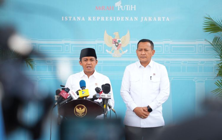 Menteri Kehutanan Raja Juli Antoni