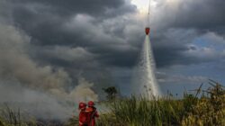 Penampakan Operasi Udara Karhutla di Kalimantan, Kemenhut Klaim Titik Hotspot Menurun