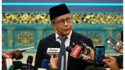 Rocky Gerung (Sekretariat Istana Presiden)
