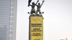 Enam Aktivis Greenpeace Dibawa ke Polda Metro Usai Bentangkan Spanduk di Bundaran HI, Polisi Ungkap Alasannya