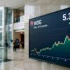 IHSG Ditutup Menguat 1,21 Persen ke 5.453,13, Saham Bank dan Tambang Bergerak Beragam