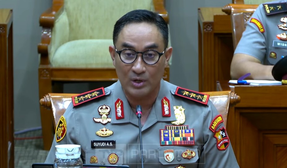 Komjen Suyudi Ario Seto saat menjalani uji kelayakan calon Kapolri di DPR.