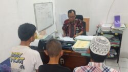 Terduga Pelaku Kasus Penganiayaan Maut Saat Diperiksa.