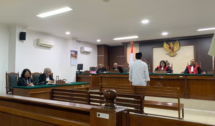 Majelis Hakim PN Makassar membacakan putusan tersebut dalam sidang di Ruang Bagir Manan, Rabu, 14 Oktober 2026.